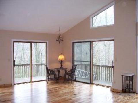 182 Lloyd Bentley, Boone, NC 28607 photo 2