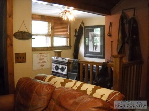 225 Joe Hampton Rd, Lansing, NC 28643 photo 5