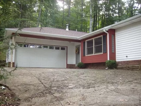 237 Margot Rd, Boone, NC 28607 photo 2