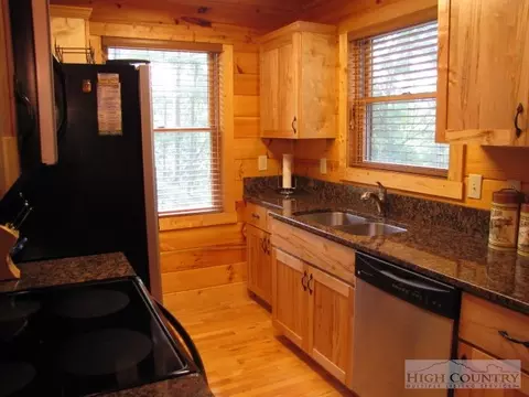 116 Cherrybrook Ln, Beech Mountain, NC 28604 photo 14