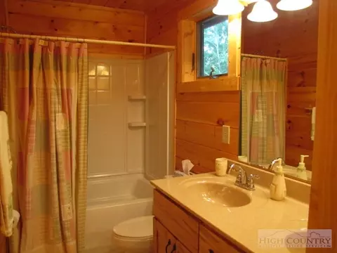 116 Cherrybrook Ln, Beech Mountain, NC 28604 photo 4