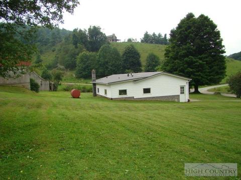 709 Pine Hill Rd, Boone, NC 28607 photo 3