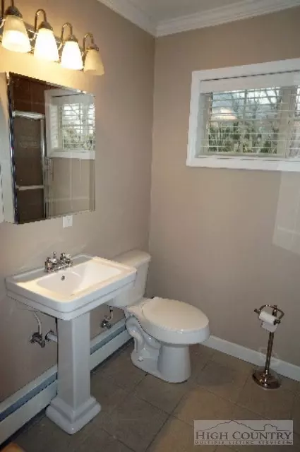 245 Crest Dr, Boone, NC 28607 photo 4