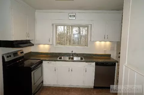 245 Crest Dr, Boone, NC 28607 photo 11