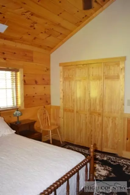 109 Ellies Trl, Deep Gap, NC 28618 photo 9