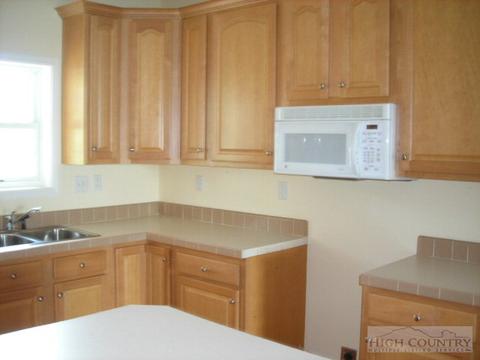 3441 Beech Mountain Pkwy, Beech Mountain, NC 28604 photo 2