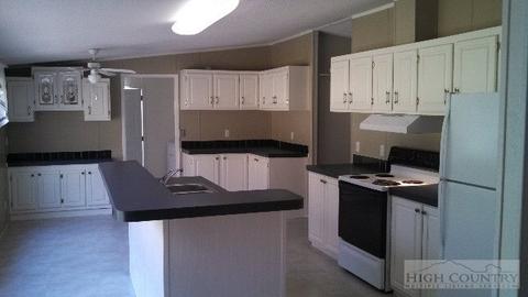 348 Betsy Cir, Todd, NC 28684 photo 3