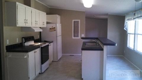 348 Betsy Cir, Todd, NC 28684 photo 4