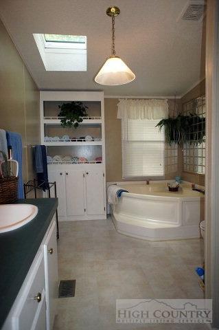 348 Betsy Cir, Todd, NC 28684 photo 8