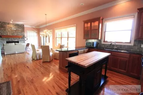 331 Greystone Dr, Boone, NC 28607 photo 5