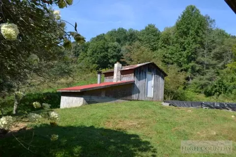 578 Boyd Harmon Rd, Vilas, NC 28692 photo 2