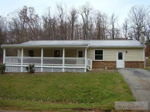 182 Watson St, Boone, NC 28607 photo 1