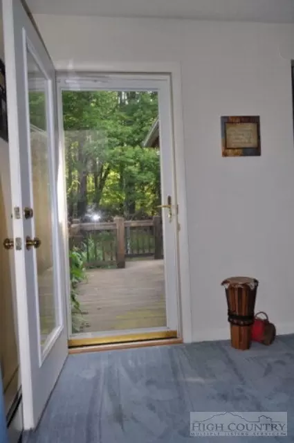 520 Hickory Knl, Deep Gap, NC 28618 photo 19