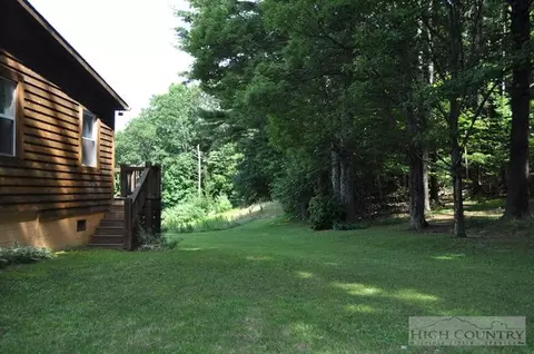 520 Hickory Knl, Deep Gap, NC 28618 photo 32