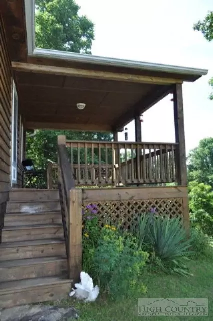 520 Hickory Knl, Deep Gap, NC 28618 photo 10