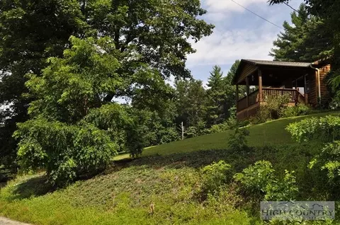 520 Hickory Knl, Deep Gap, NC 28618 photo 13