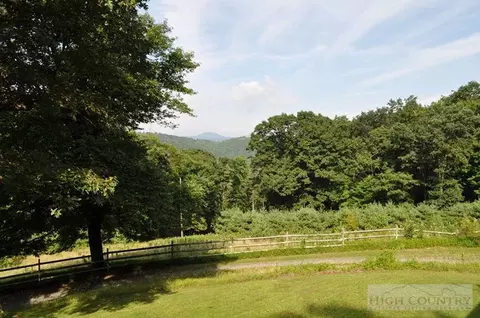520 Hickory Knl, Deep Gap, NC 28618 photo 35