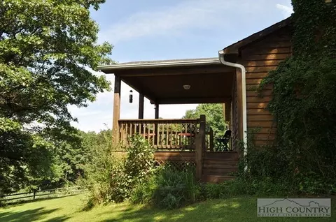 520 Hickory Knl, Deep Gap, NC 28618 photo 36