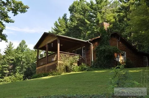 520 Hickory Knl, Deep Gap, NC 28618 photo 8