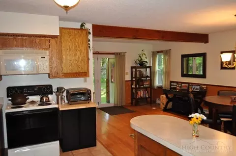 520 Hickory Knl, Deep Gap, NC 28618 photo 44