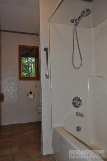 142 Sunny Ln, Deep Gap, NC 28618 photo 12