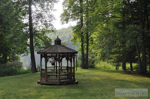 142 Sunny Ln, Deep Gap, NC 28618 photo 32