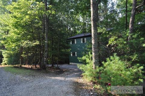 142 Sunny Ln, Deep Gap, NC 28618 photo 2