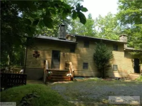 208 Saddle Ln, Deep Gap, NC 28618 photo 2