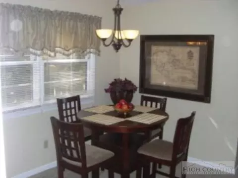 208 Saddle Ln, Deep Gap, NC 28618 photo 3