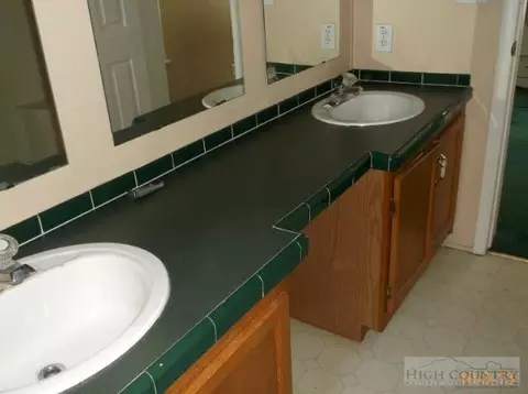 429 Dick Watson Rd, Deep Gap, NC 28618 photo 3