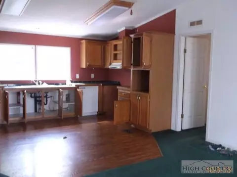 429 Dick Watson Rd, Deep Gap, NC 28618 photo 2