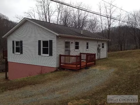 162 Jacks Rd, Vilas, NC 28692 photo 1