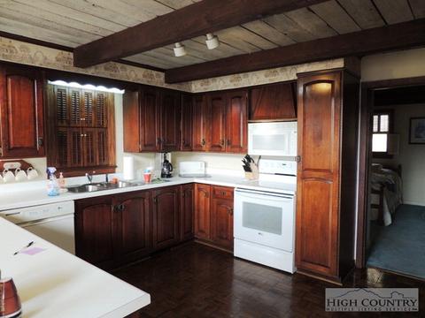 874 Hickory, Boone, NC 28607 photo 4