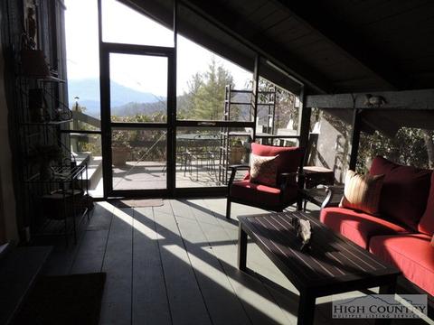 874 Hickory, Boone, NC 28607 photo 2