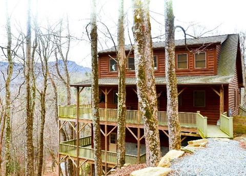 1015 Devils Lake Dr, Seven Devils, NC 28604 photo 1