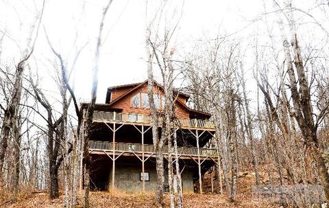 1015 Devils Lake Dr, Seven Devils, NC 28604 photo 10