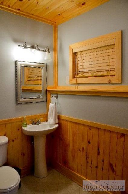 1015 Devils Lake Dr, Seven Devils, NC 28604 photo 7