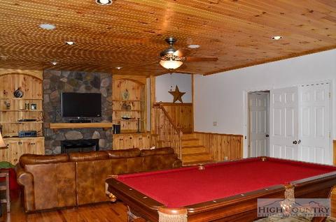 1015 Devils Lake Dr, Seven Devils, NC 28604 photo 19