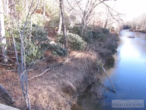 1316 River Rdg, Boone, NC 28607 photo 2