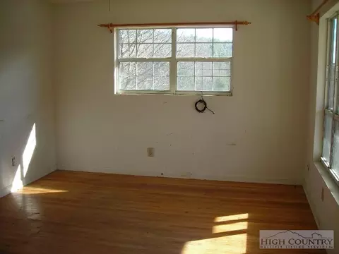 3655 Wildcat Rd, Deep Gap, NC 28618 photo 5