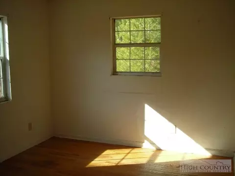3655 Wildcat Rd, Deep Gap, NC 28618 photo 2