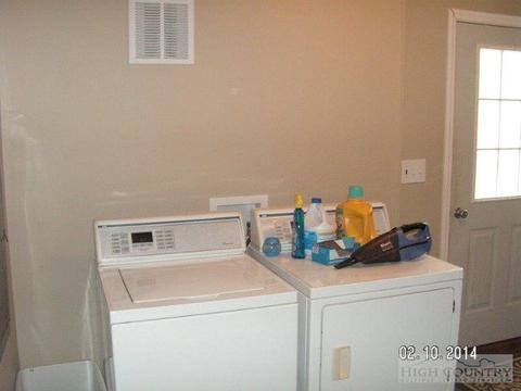 177 Wildcat Rd, Deep Gap, NC 28618 photo 12