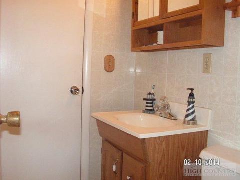 177 Wildcat Rd, Deep Gap, NC 28618 photo 11