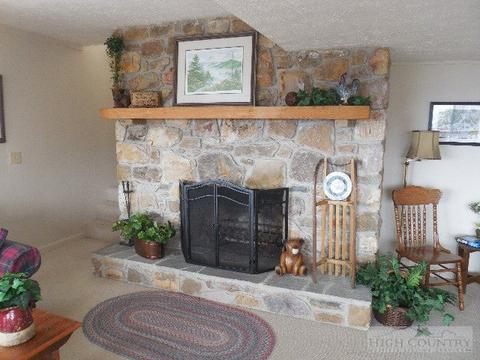749 Skiview Rd, Seven Devils, NC 28604 photo 17