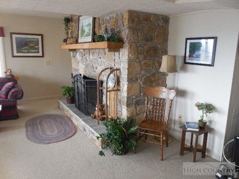 749 Skiview Rd, Seven Devils, NC 28604 photo 12