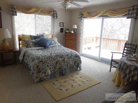 749 Skiview Rd, Seven Devils, NC 28604 photo 5