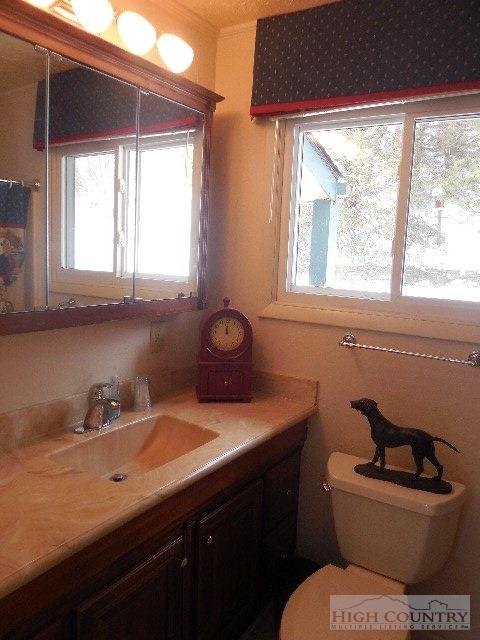 749 Skiview Rd, Seven Devils, NC 28604 photo 10