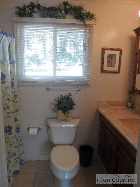 749 Skiview Rd, Seven Devils, NC 28604 photo 8