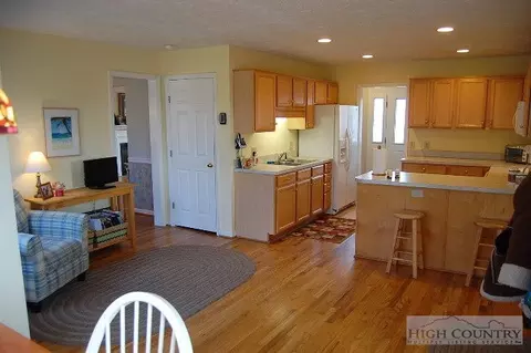 134 Wild Cherry Cir, Boone, NC 28607 photo 4