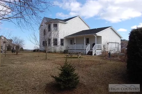 134 Wild Cherry Cir, Boone, NC 28607 photo 2